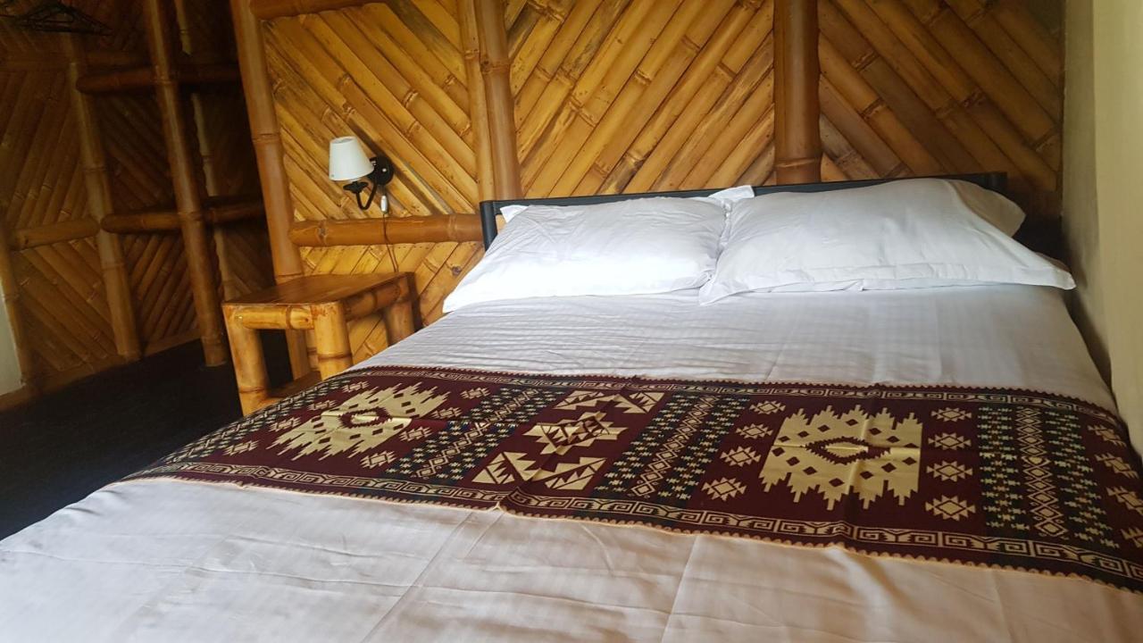 Golden Tree Mindo Eco-Lodge ภายนอก รูปภาพ